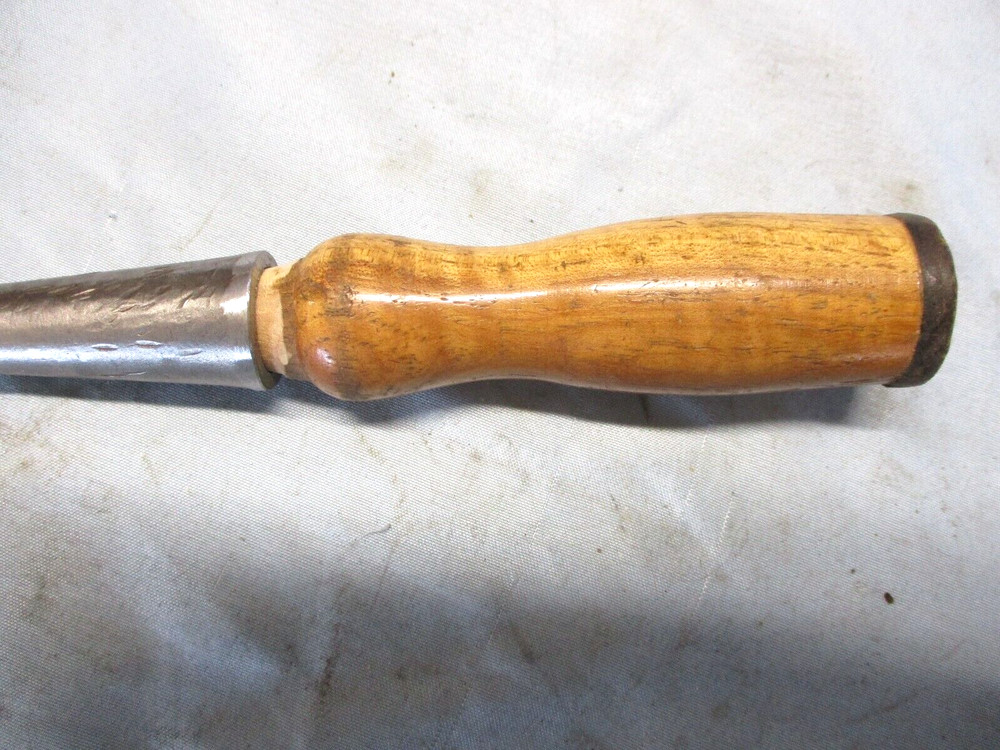 VINTAGE BEVEL EDGE SOCKET CHISEL - 1" WIDE - SIGNED: SHURE-KUT