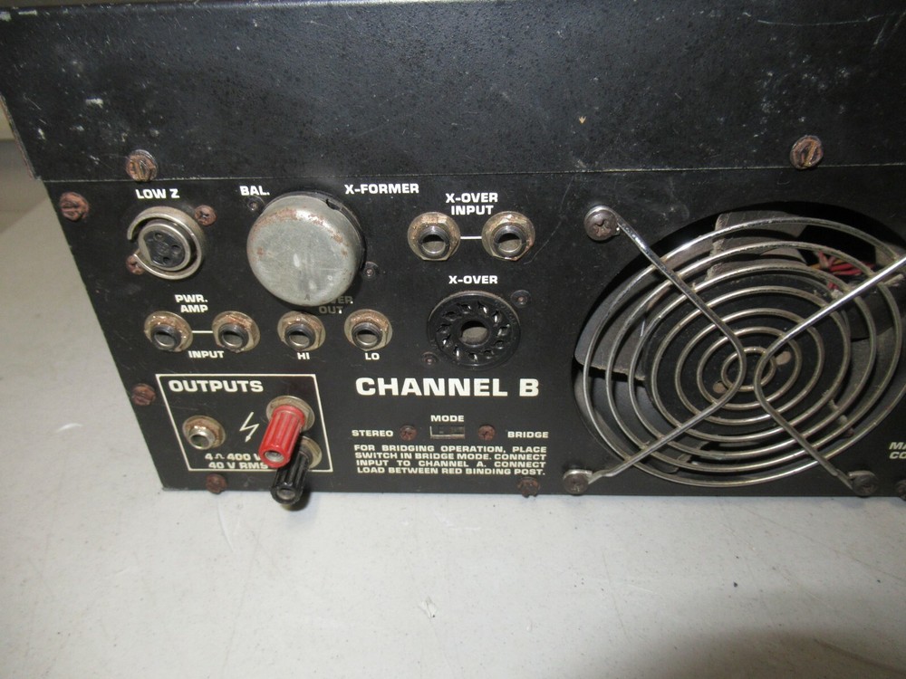 Peavey CS 800 Power Amplifier (read)