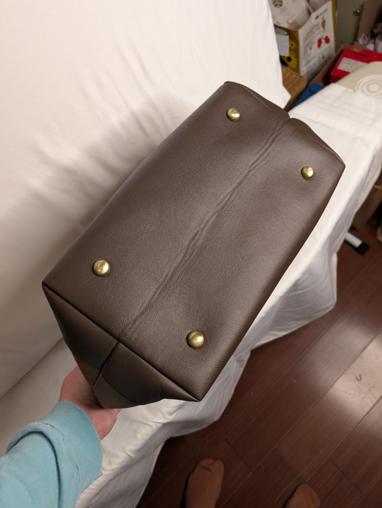 Tailfour Leather Dog Carrier, External Storage Pockets