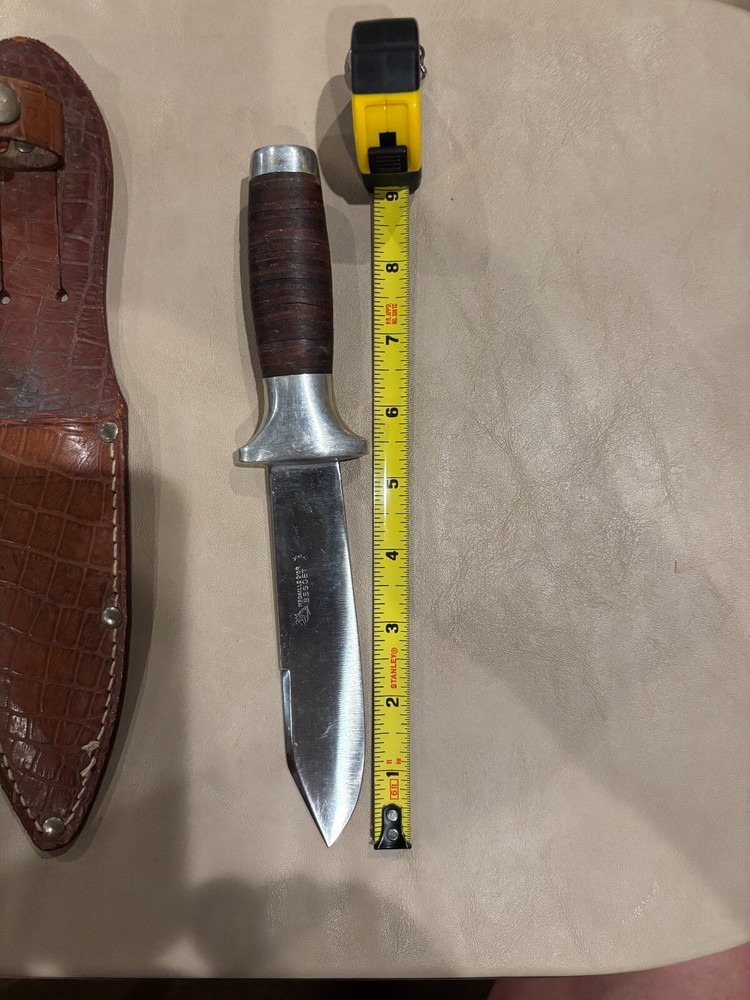 Medaille D'or Besset huniting knife with sheath