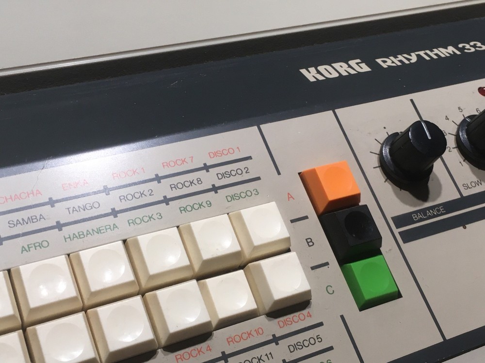 VINTAGE ORIGINAL KORG RHYTHM 33 ANALOGUE DRUM MACHINE CLASSIC