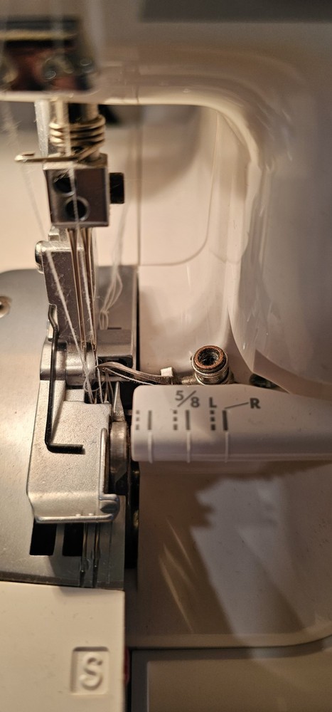 Janome 204D Serger Machine 2005 With Case Thread Tools