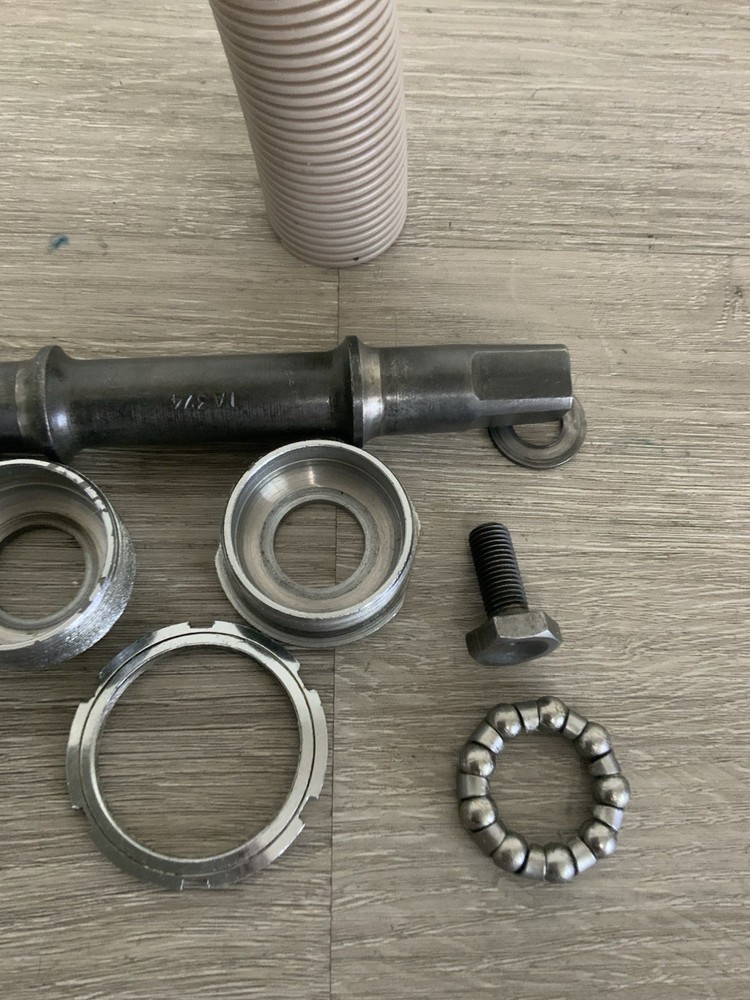 SPECIALITES TA BOTTOM BRACKET FRENCH THREADED 68-123 MM