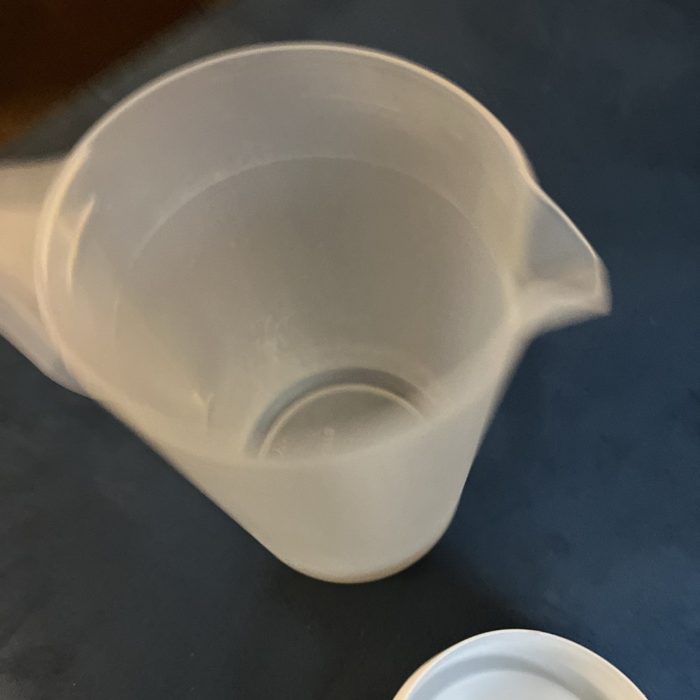 Rubermaid 2445 Pitcher 2 1/4 qt