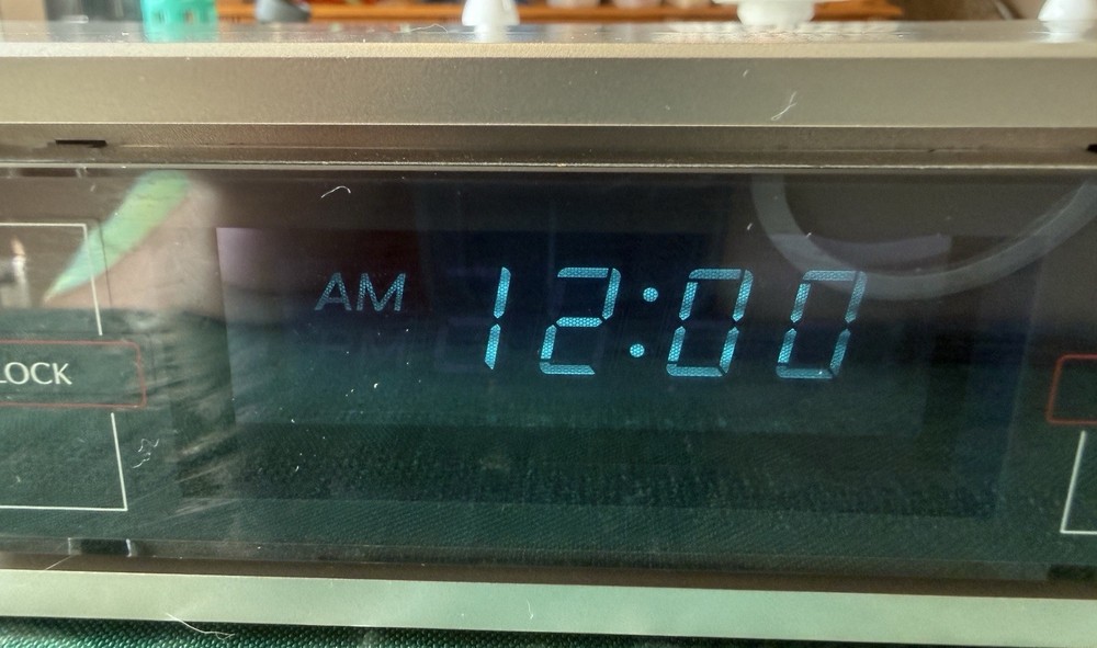 SANSUI AUDIO PROGRAM TIMER MODEL AT-202 Silver