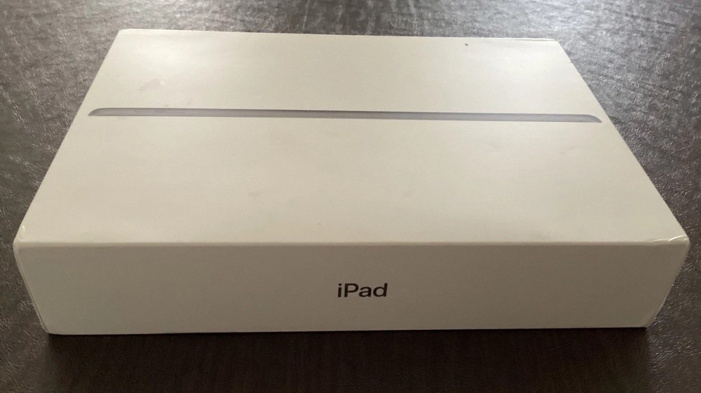 Apple iPad 9th Generation Wi-Fi 64GB Empty Box Only