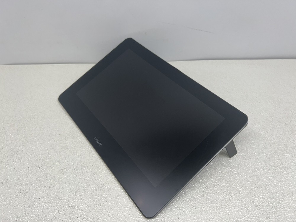 Wacom Cintiq Pro Creative Pen and Touch Display DTH-1320 -