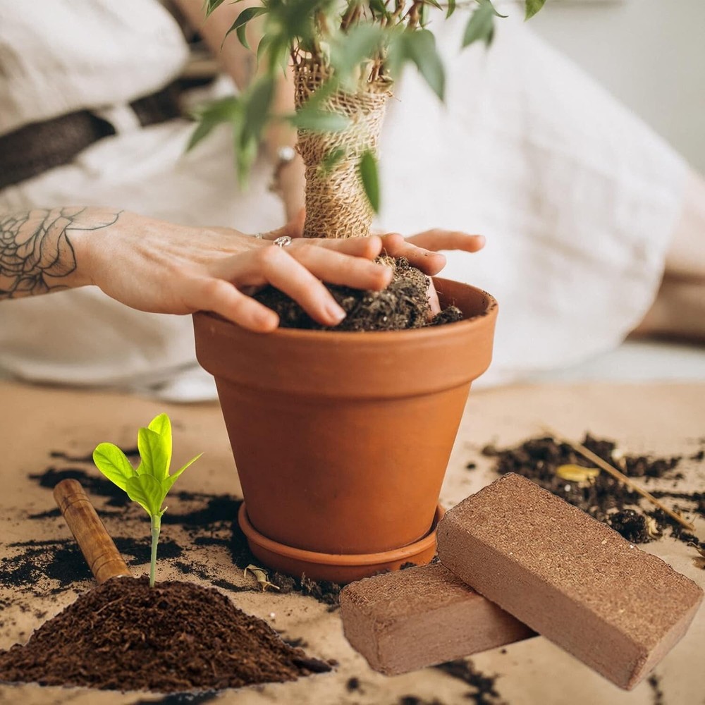 8 Organic Coco Coir Bricks - 100% Compressed Coconut Soil for Vibrant Gardens