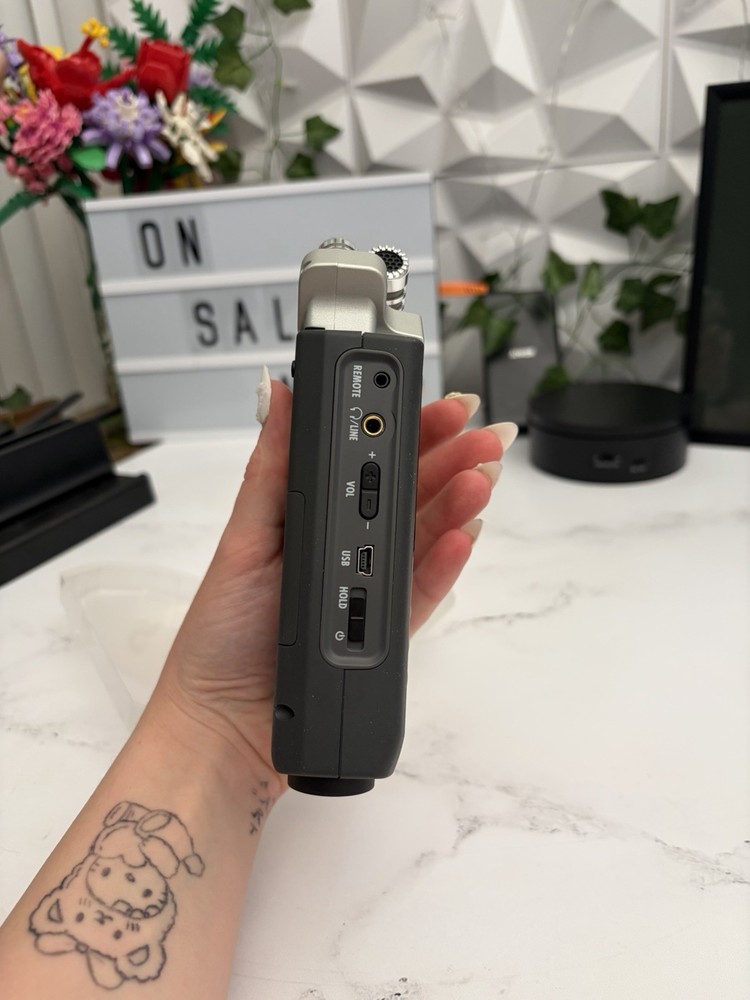 Zoom H4N Multi Track Portable Digital Recorder