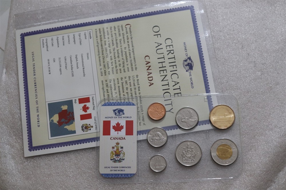 🧭 🇨🇦 CANADA MINT SET WITH COA B67 #5