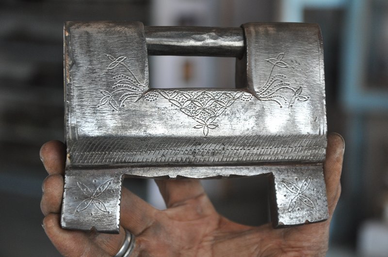 Vintage Iron Engraved Handcrafted Unique Solid Heavy Strip System Padlock