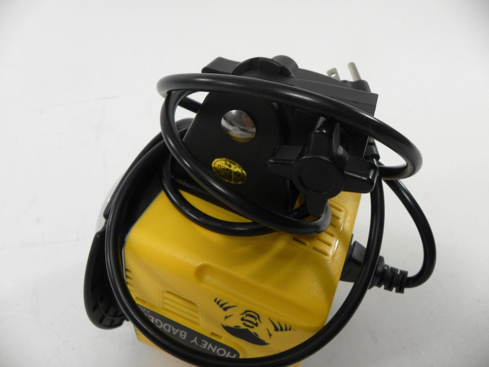 Interfit Honey Badger 320 Strobe Light