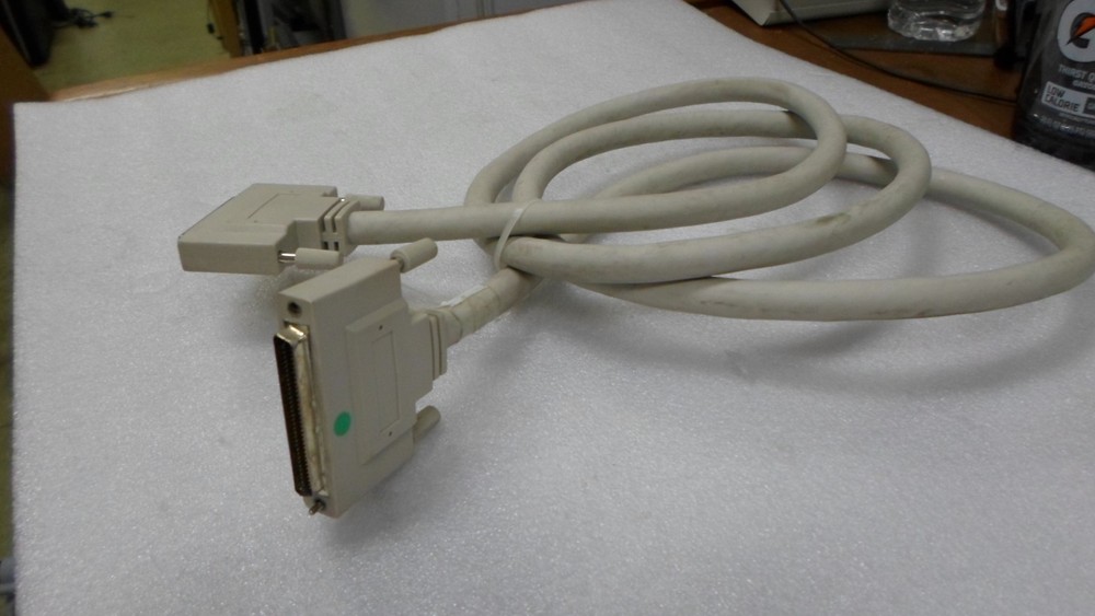 ADIC 61-1209-03 68-PIN 6' SCSI CABLE