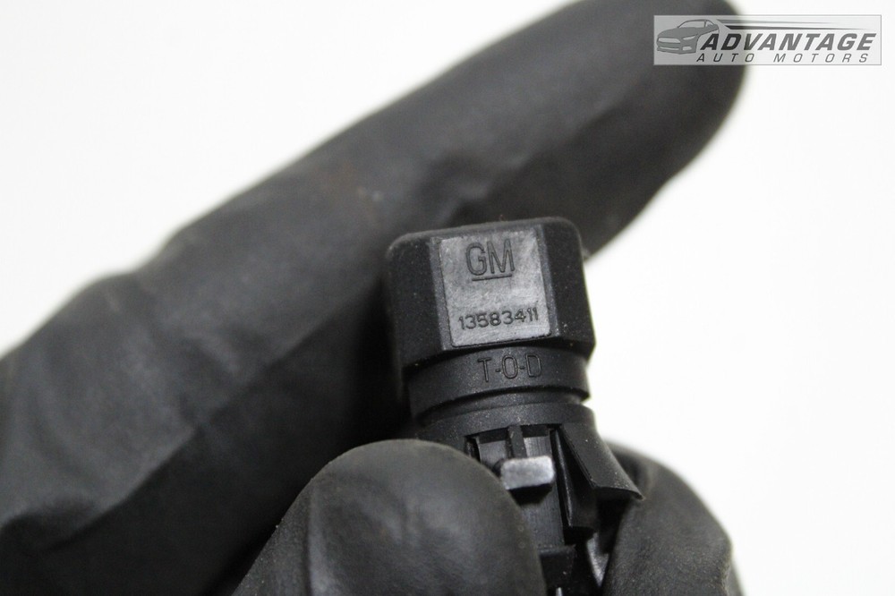 2017-2022 CADILLAC XT5 FRONT OUTER AMBIENT AIR TEMP TEMPERATURE SENSOR OEM