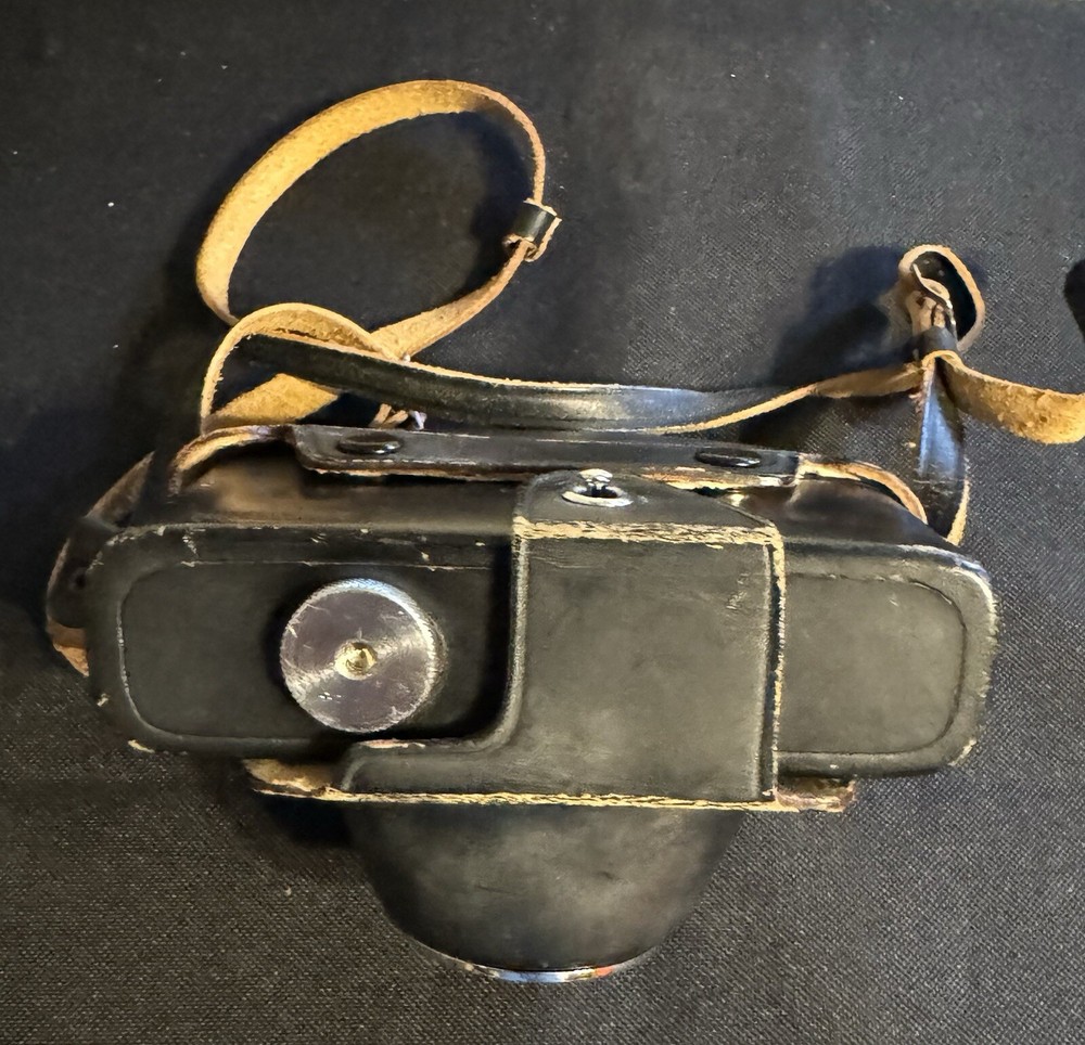 Cavalier EE Auto 35mm Rangefinder Film Camera w Leather Case AS IS UNTESTED