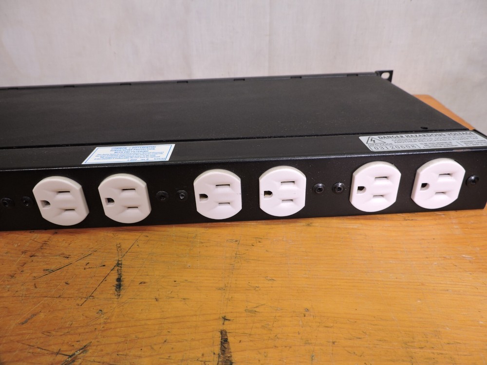 Middle Atlantic PD-915R rack mounted power strip.