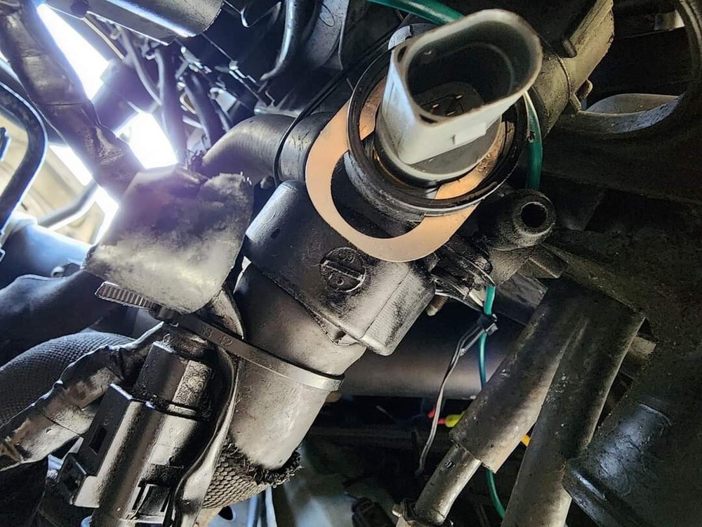 Stainless Audi VW Engine Temperature Sensor Retainer 032121142