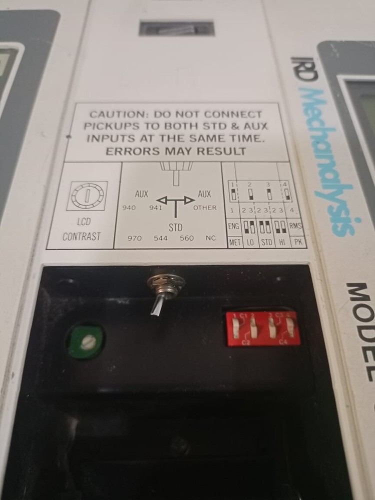 IRD Mechanalysis Model 838 Analyzer - WITHOUT ANY ACCESSORIES