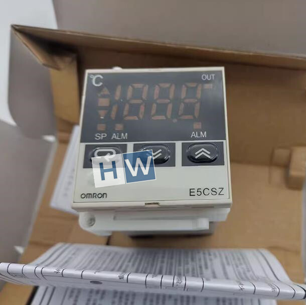 1PC NEW Omron Digital Temperature Controller E5CSZ-R1T
