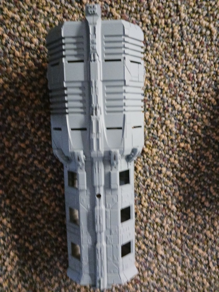 Moebius Models Battlestar Galactica Pegasus 1/4105 Scale Model Kit Open Box
