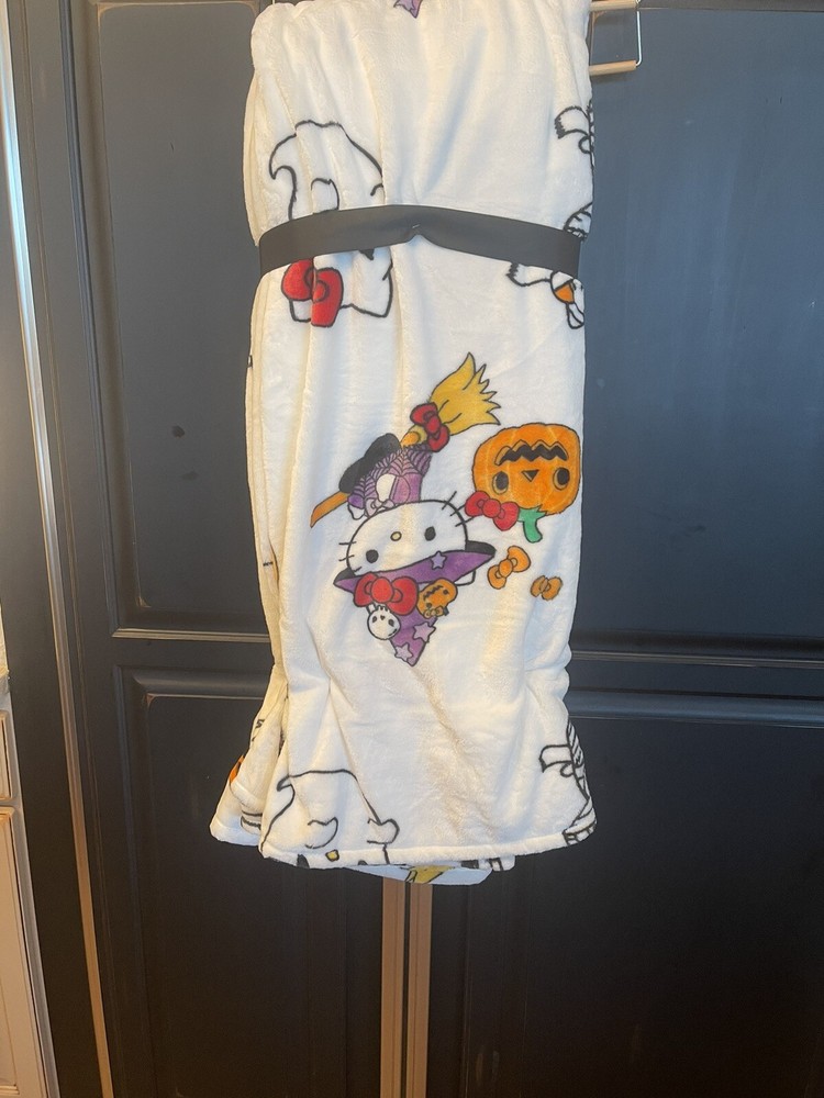 hello kitty halloween blankets 2 Pack
