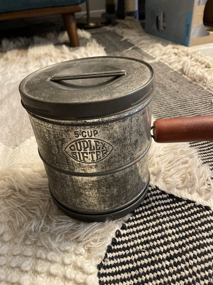 Duplex Five Cup Sifter, Wood Handle, Antique Vintage