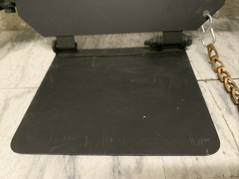 Mole Richardson Barn Doors, Light Shield, With Chain