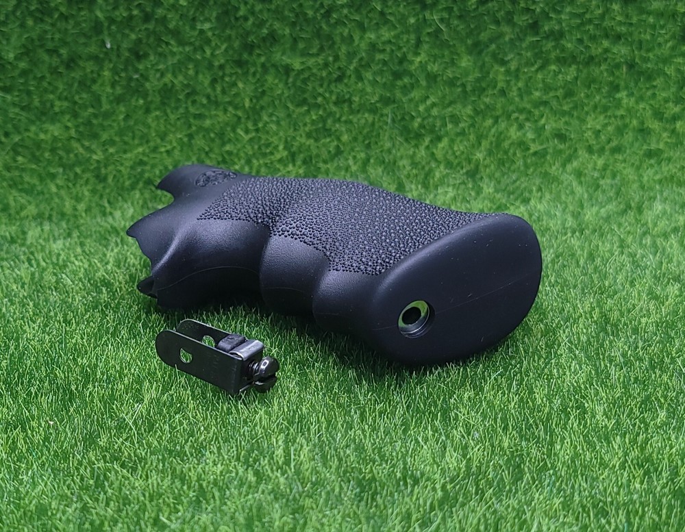 Hogue OverMolded Rubber Monogrip w/ Finger Grooves For Colt Python - 46000