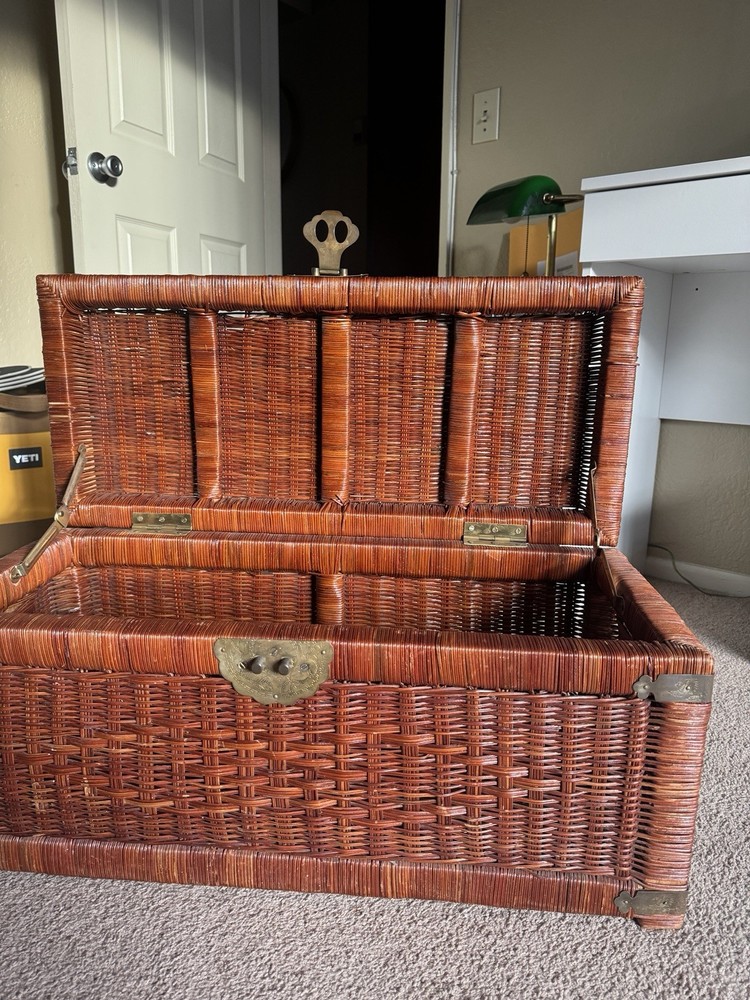 Vintage Wicker/Rattan Storage Trunk