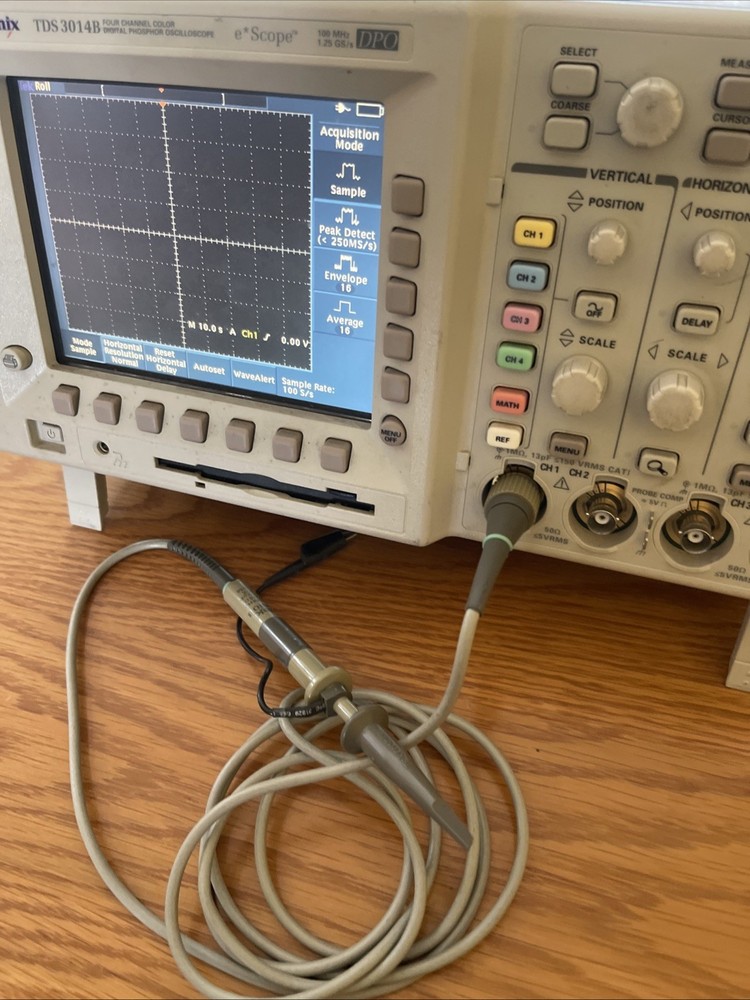 TDS 3014B Four Channels Oscilloscope