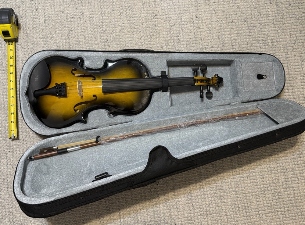 Solid Wood Violin Designed for Beginners Model HV-02 Sz 4/4, Bow & Case UNTESTED