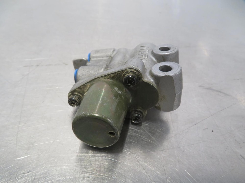 EB979 2006 06 HONDA VFR 800 INTERCEPTOR PROPORTIONING VALVE