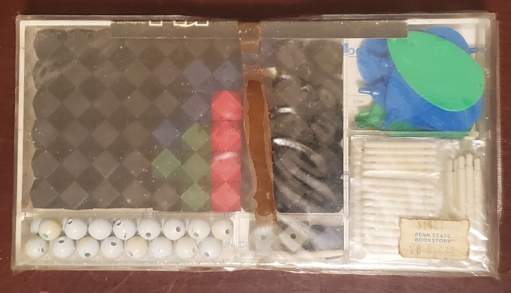 Unopened HGS Molecular Structure Model by Maruzen