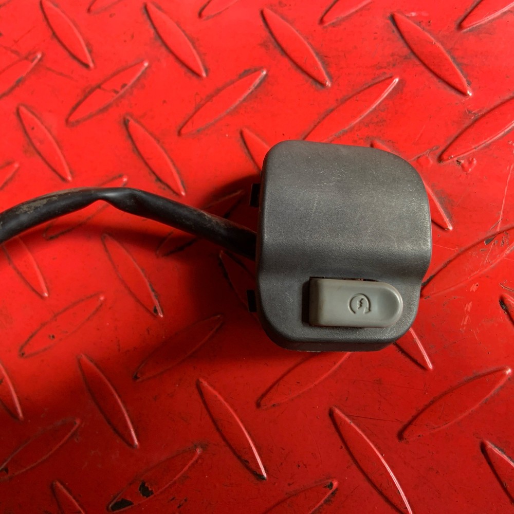 YAMAHA XC 125 E VITY 2011 RIGHT SWITCHGEAR