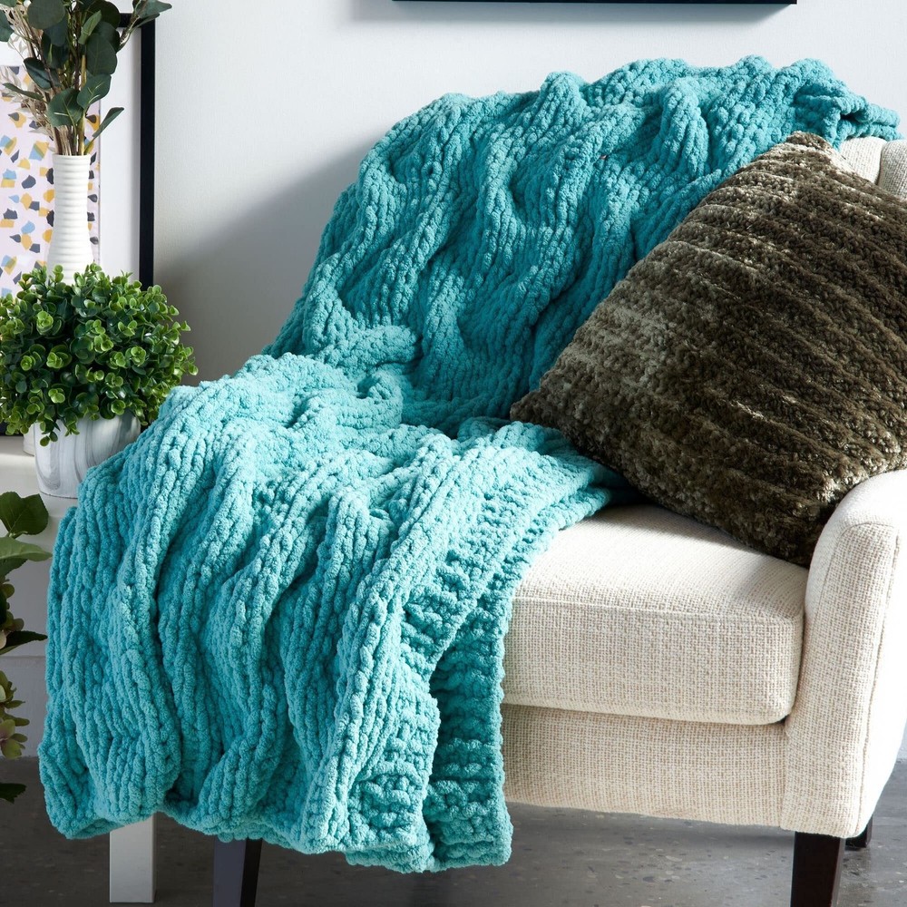 Bernat Blanket Extra Jumbo Yarn 2 Pack White Heavyweight Polyester Chenille
