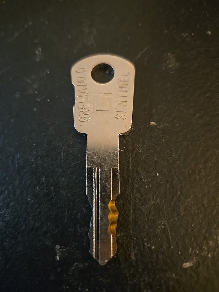 GREENWALD SENTINEL KEY CODED G1062 (3D5)