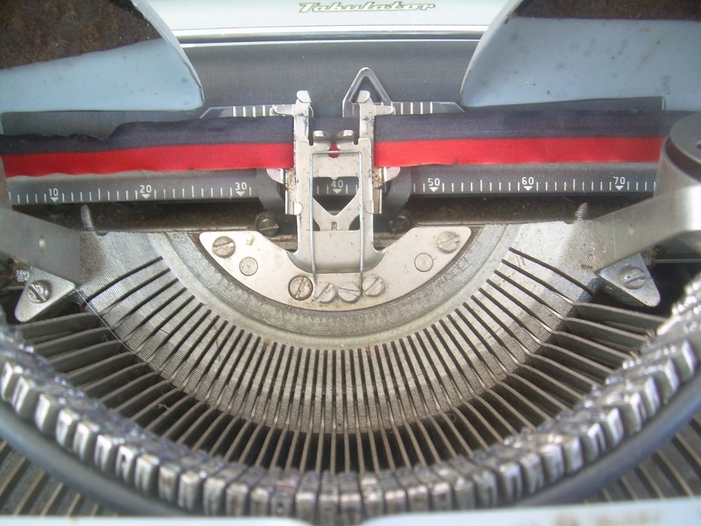 Remington Letter Riter De Luxe Typewriter With Case - WORKS