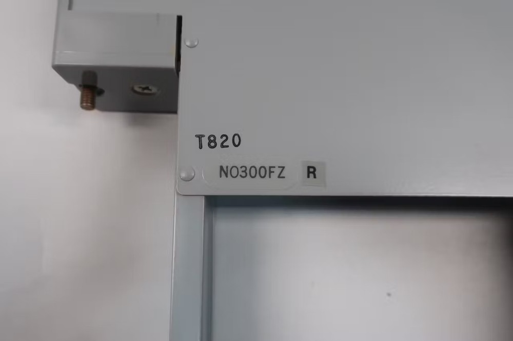 Foxboro 2AP N0300FZ Chassis Module