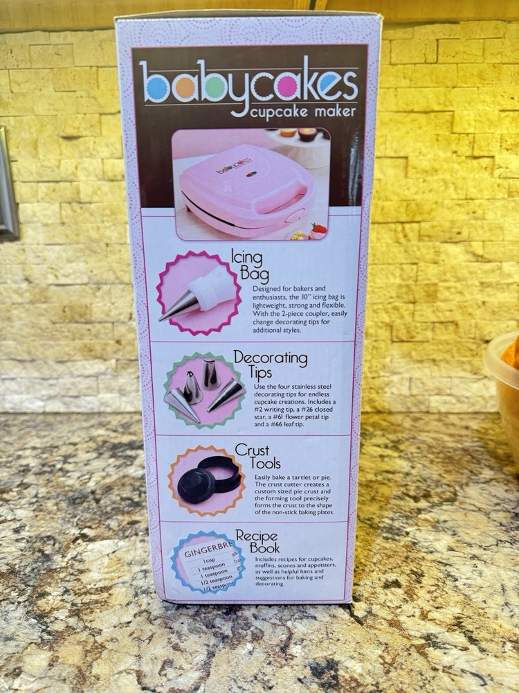 Babycakes Non Stick Mini Cupcake & Pie Maker - New!