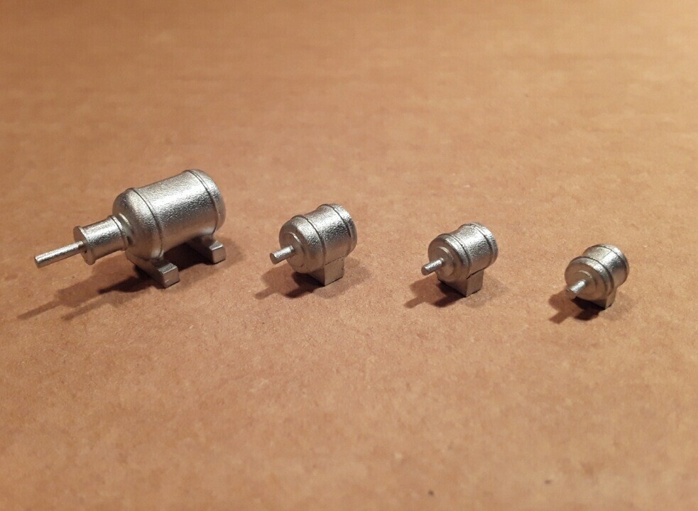 O Scale engines, electric motors, generators