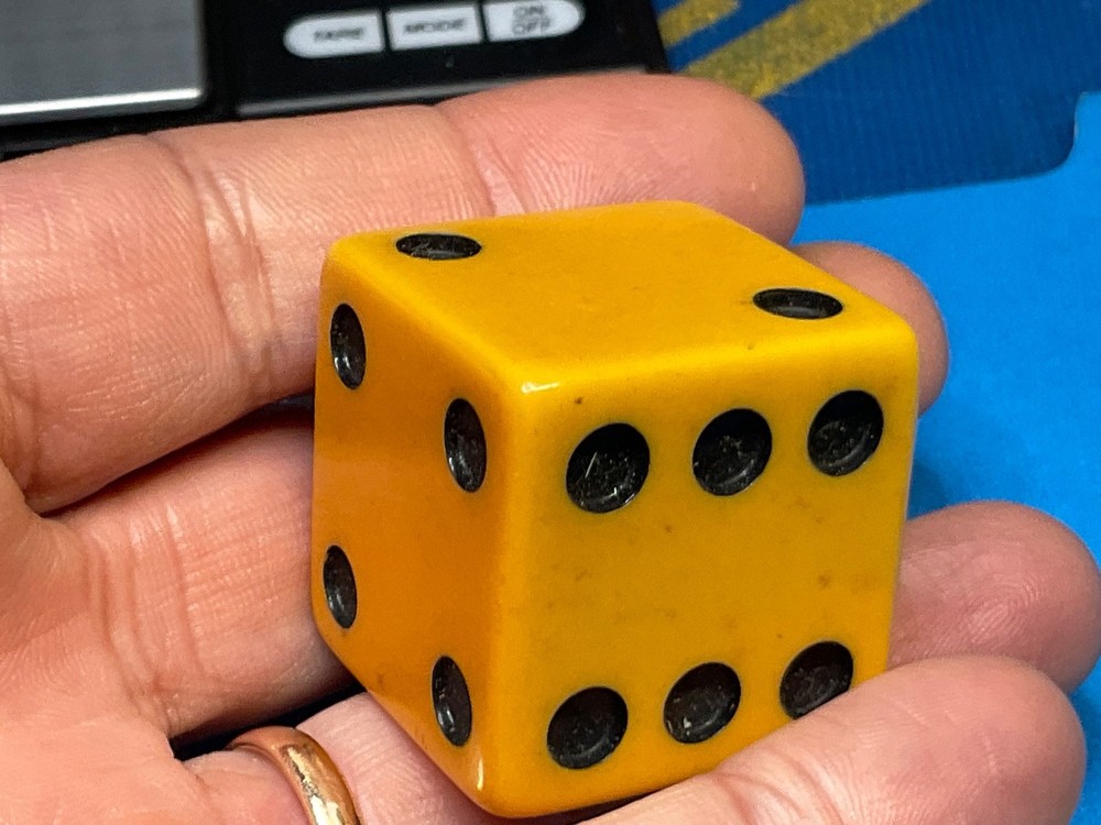 ———-LARGE SINGLE DICE——B-1
