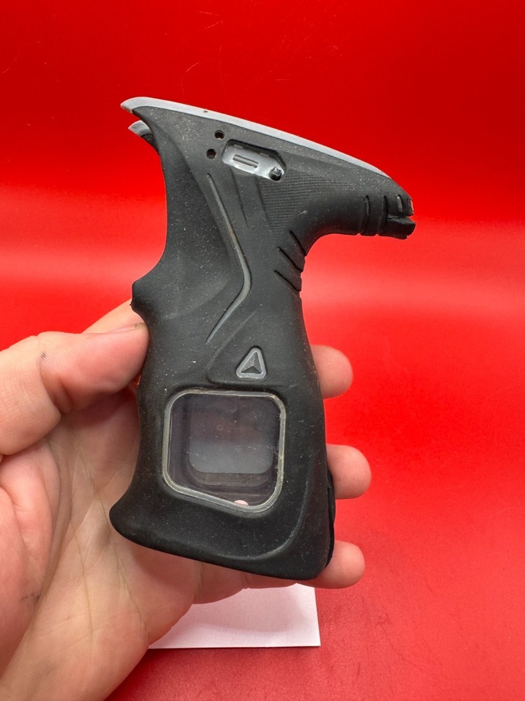 Dye M3 Grip