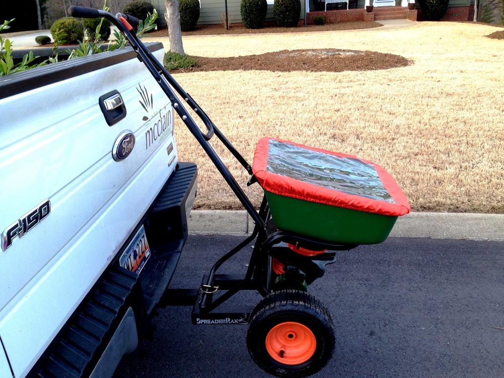 Single Hitch Mounted Spreader Rack - Ideal for Andersons Model 2000 Spreader