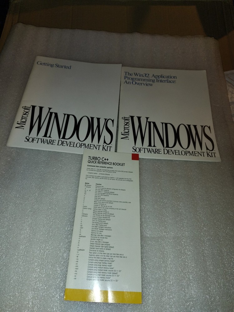 Microsoft Windows 3.1 SDK Manual Lot C/C++ 7.0 Win32 API Development kit partial