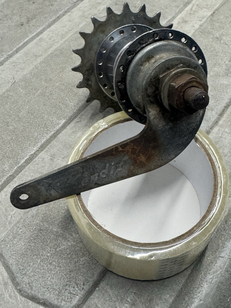 BENDIX HUB RED LINE 32 HOLE HOLE 20 TOOTH