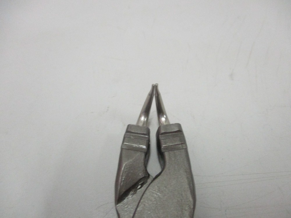 Expert 90-Degree External Retaining Plier (E117916)
