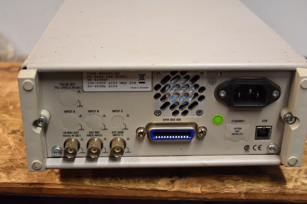 Fluke PM6690 2.7 GHz Frequency Counter