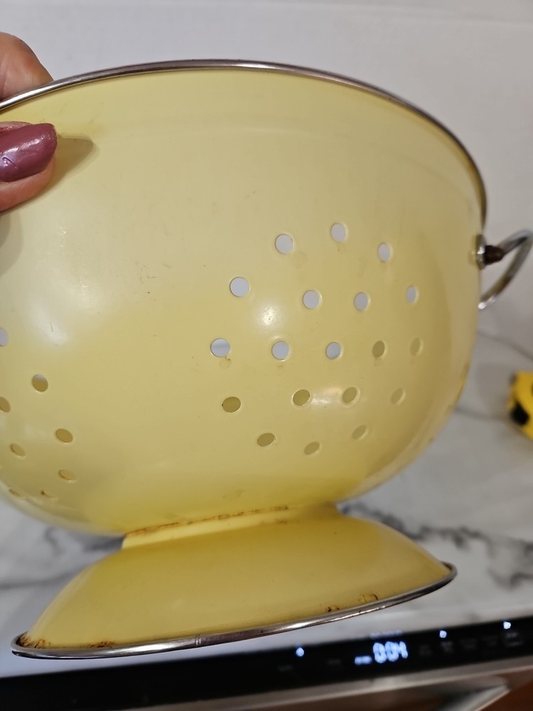 NWT Sur La Table Colander Bright Yellow 11 In Diameter