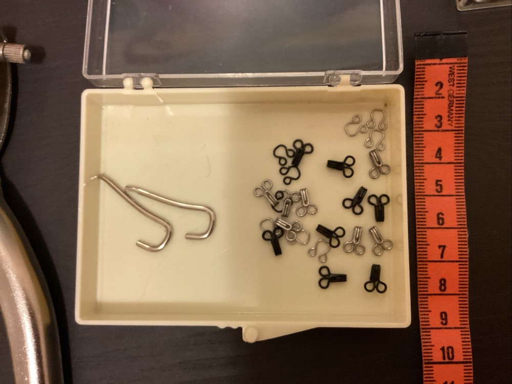 Misc Vintage Fabric Leather Tools Grommet Eyelet Kit with Setting Tools