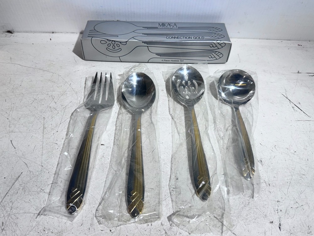 Mikasa Gerald Patrick Connection Gold 4pc Hostess Set G3355/592